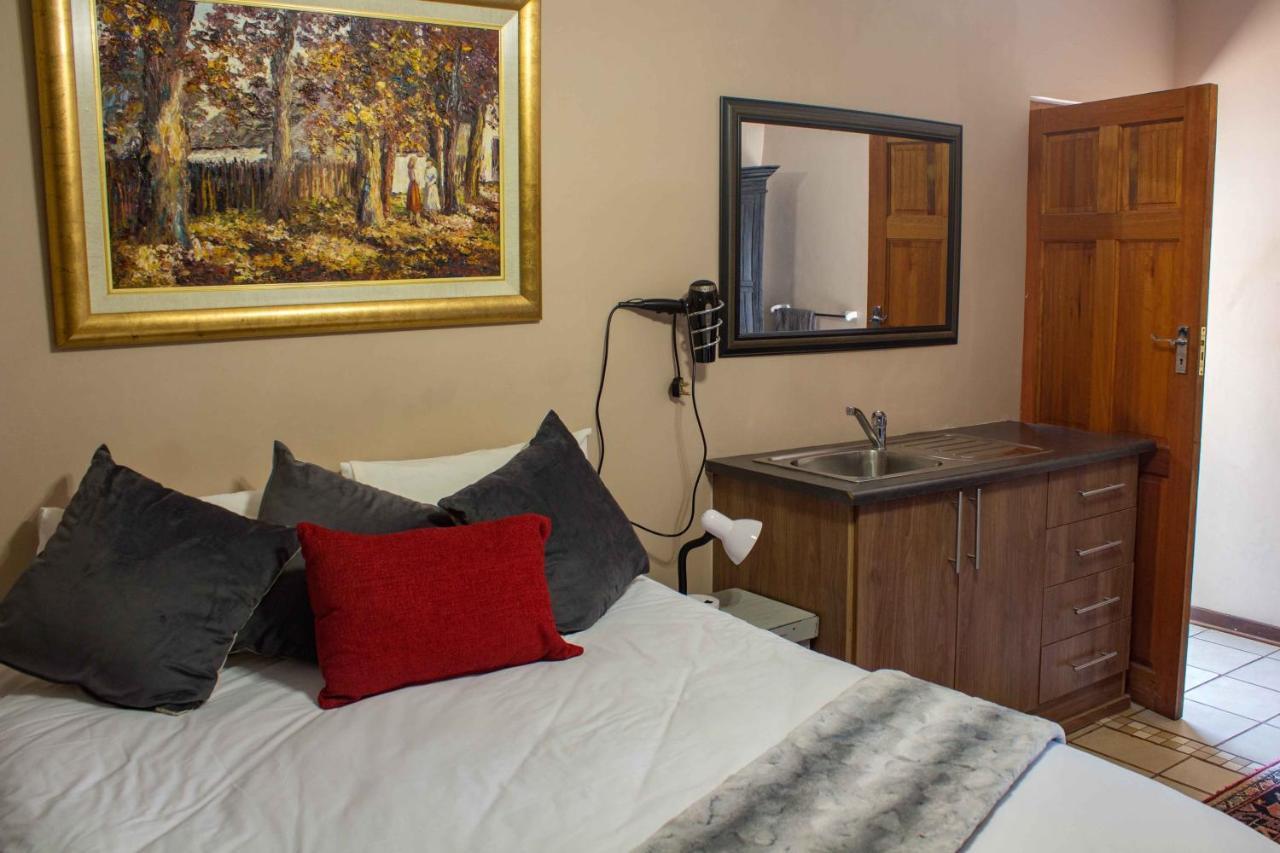Melsetter'S Guesthouse Bloemfontein Exterior foto